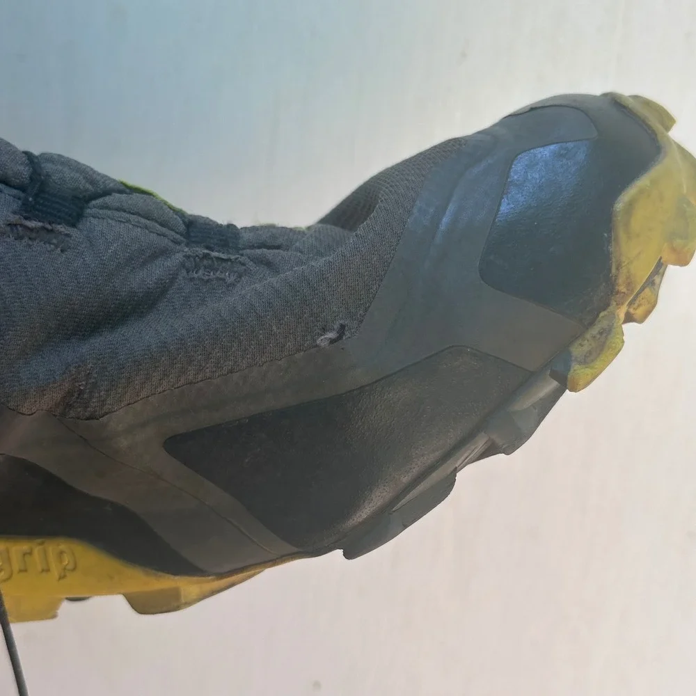 Salomon Cross Hike Mid GTX Dark Grey Black Lime Mens 10.5 Hiking Boots